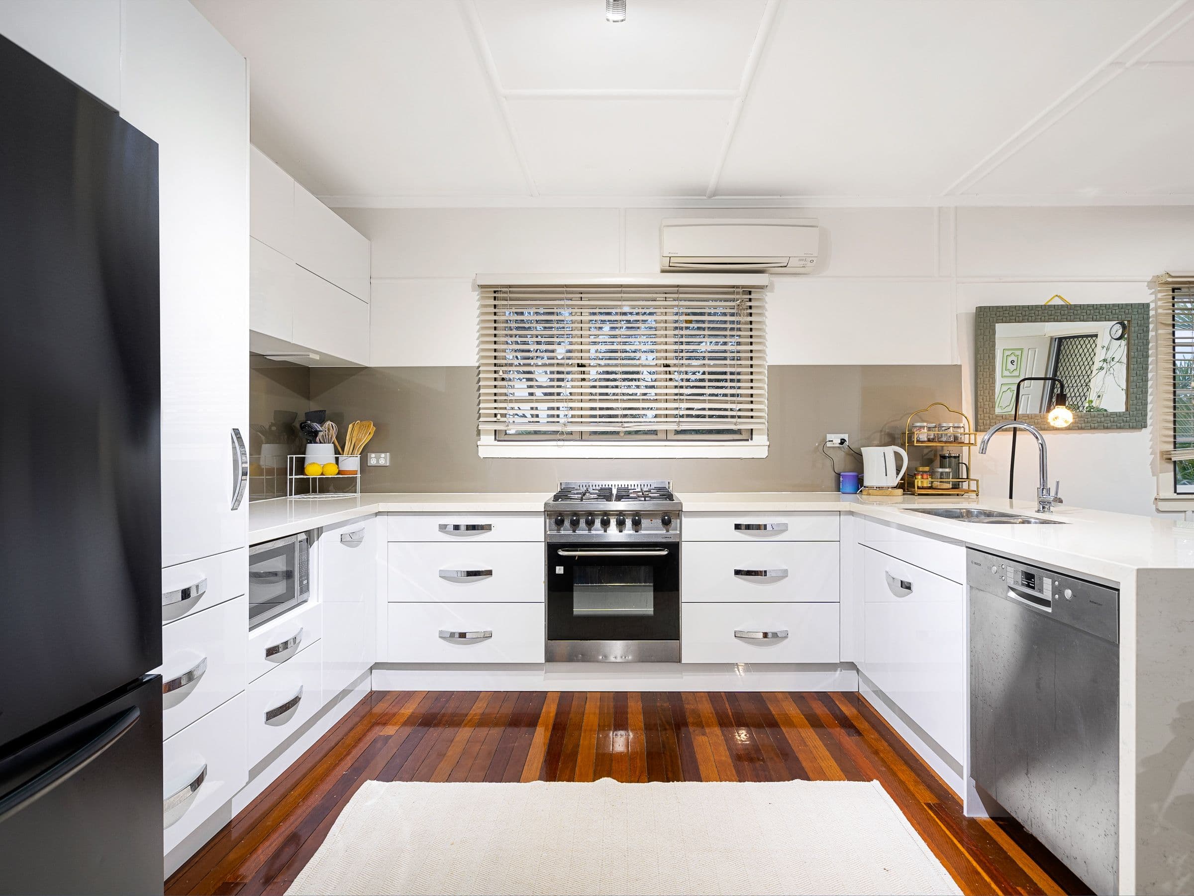 9 Barton Street, Holland Park West QLD 4121, Holland Park West - Thumbnail 6