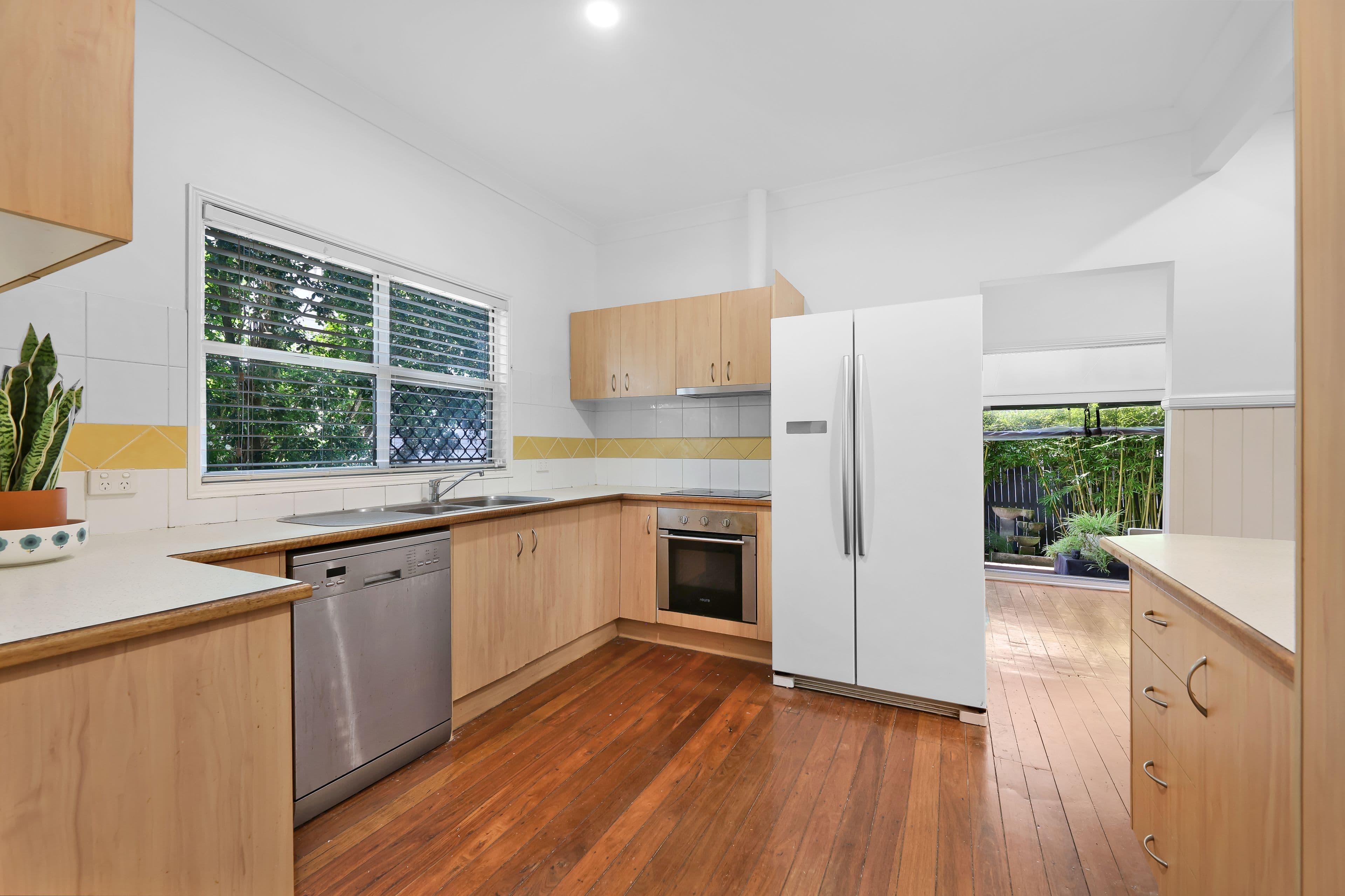 143 Johnston Street, Southport QLD 4215, Southport - Thumbnail 8