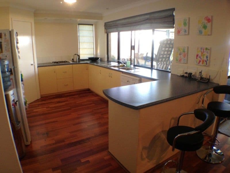 4 Casson Street, DALYELLUP WA 6230, Dalyellup - Thumbnail 2