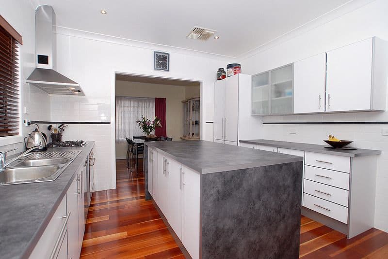 8 Thomas Street, NOBLE PARK VIC 3174, Noble Park - Thumbnail 2
