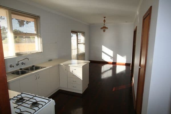 43 Ivanhoe Street, MORLEY WA 6062, Morley - Thumbnail 7