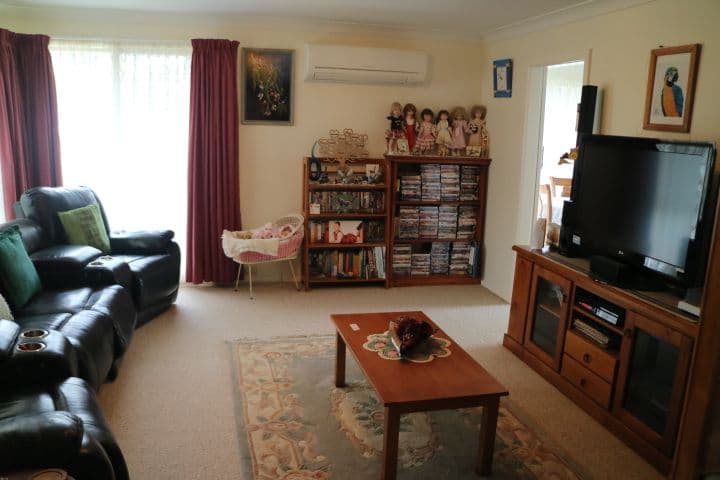 10 Lindsay Avenue, Glen Innes - Thumbnail 2