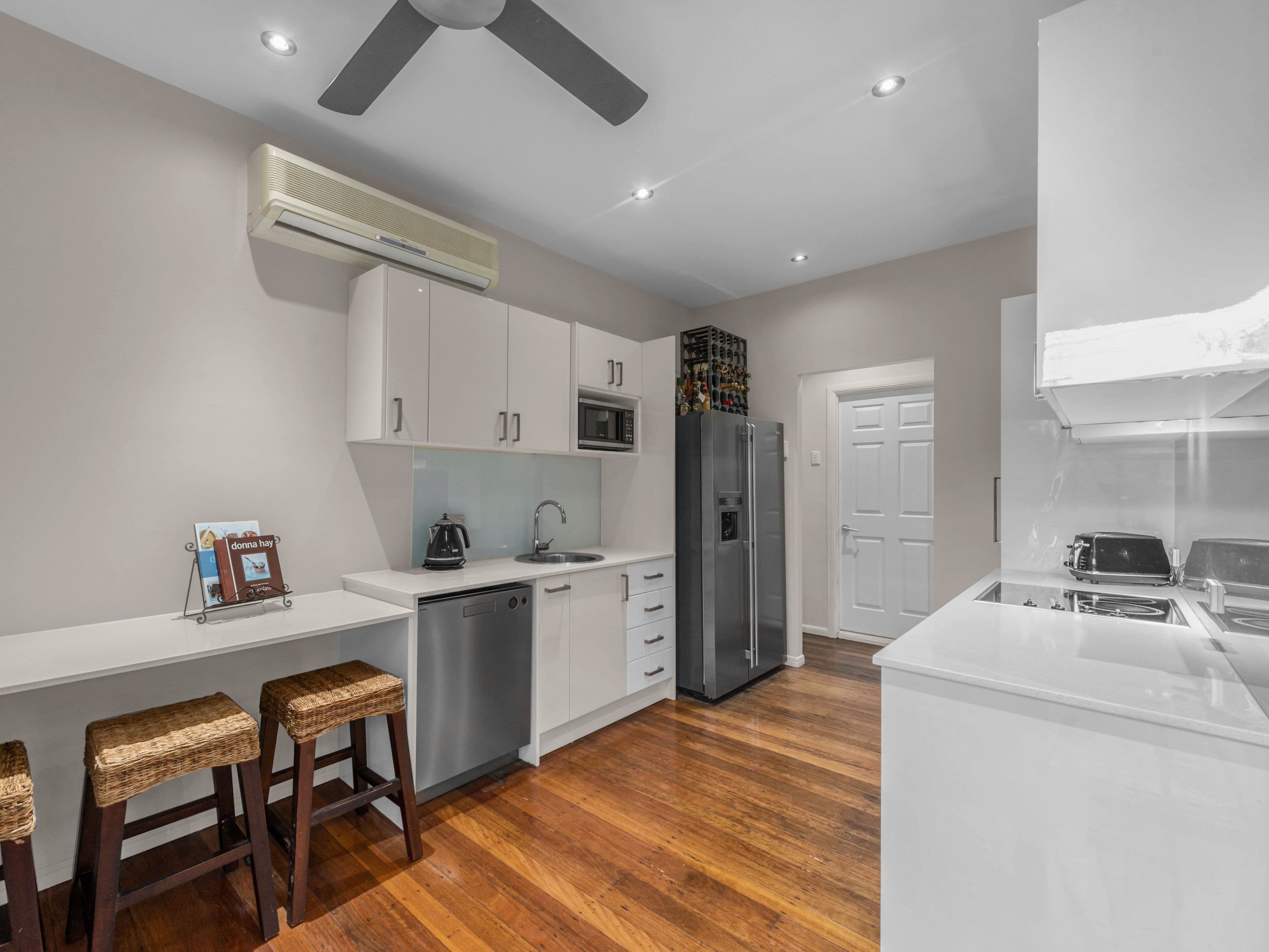 52 Porteus Drive, Seven Hills QLD 4170, Seven Hills - Thumbnail 6