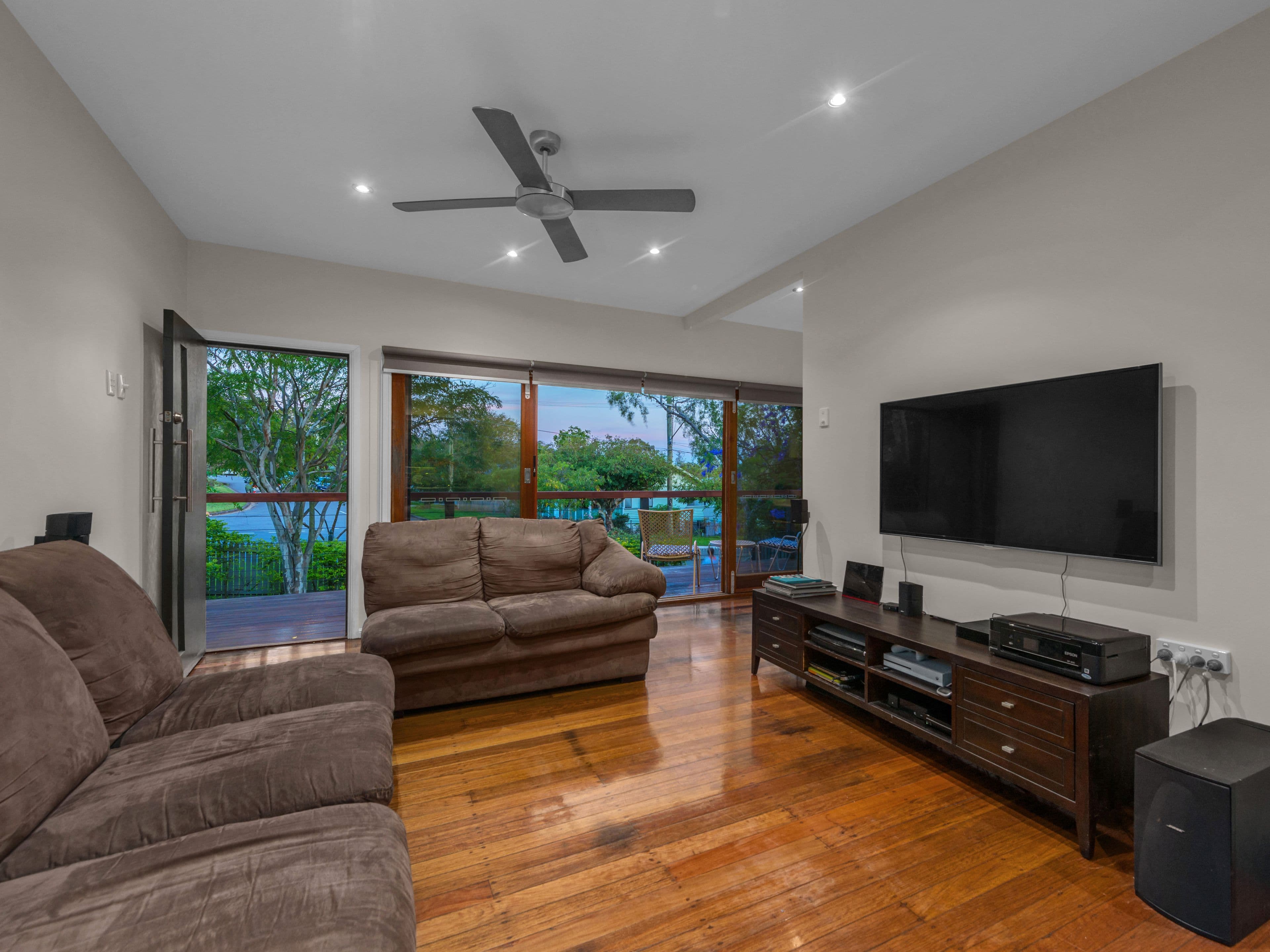 52 Porteus Drive, Seven Hills QLD 4170, Seven Hills - Thumbnail 8