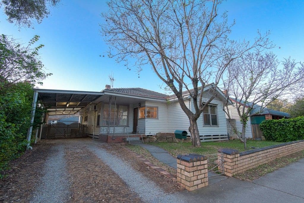 19 Weeroona Avenue, North Bendigo VIC 3550, North Bendigo - Image 1