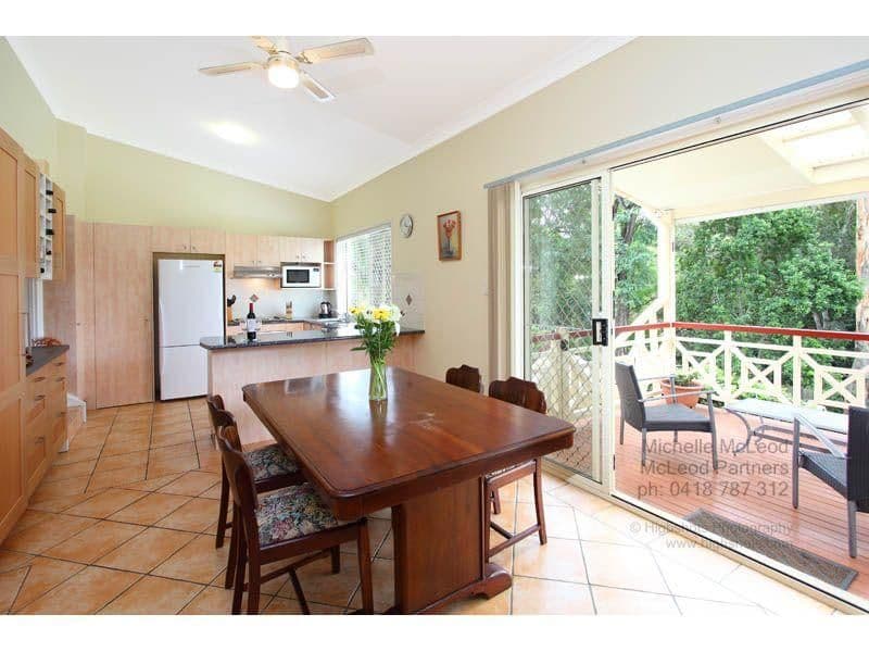 38 Henry Street, CHAPEL HILL QLD 4069, Chapel Hill - Thumbnail 4