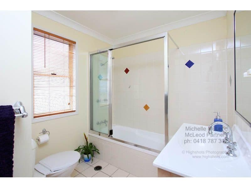 38 Henry Street, CHAPEL HILL QLD 4069, Chapel Hill - Thumbnail 7