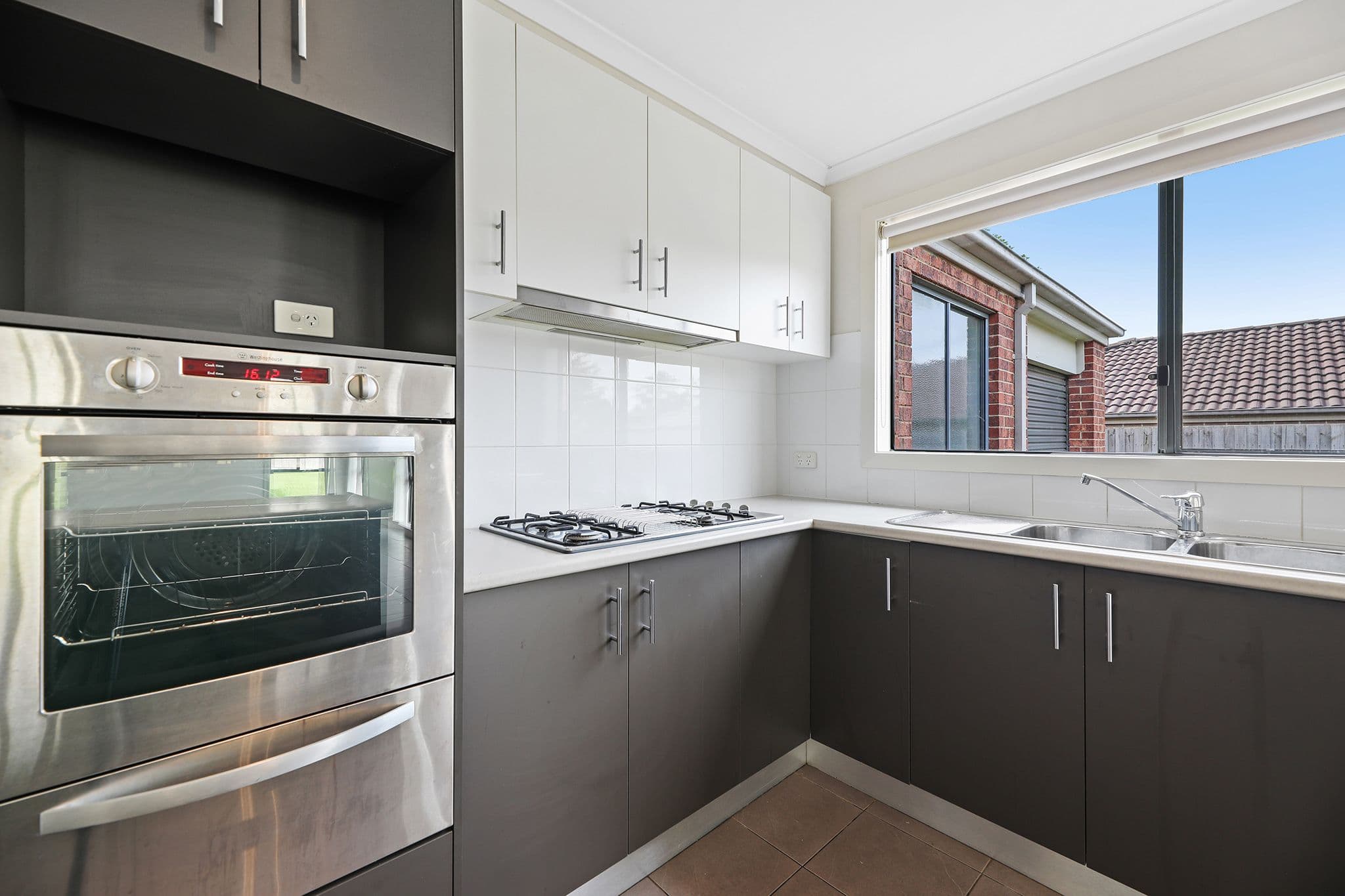 10 Rivendale Crescent, Drouin VIC 3818, Drouin - Thumbnail 3