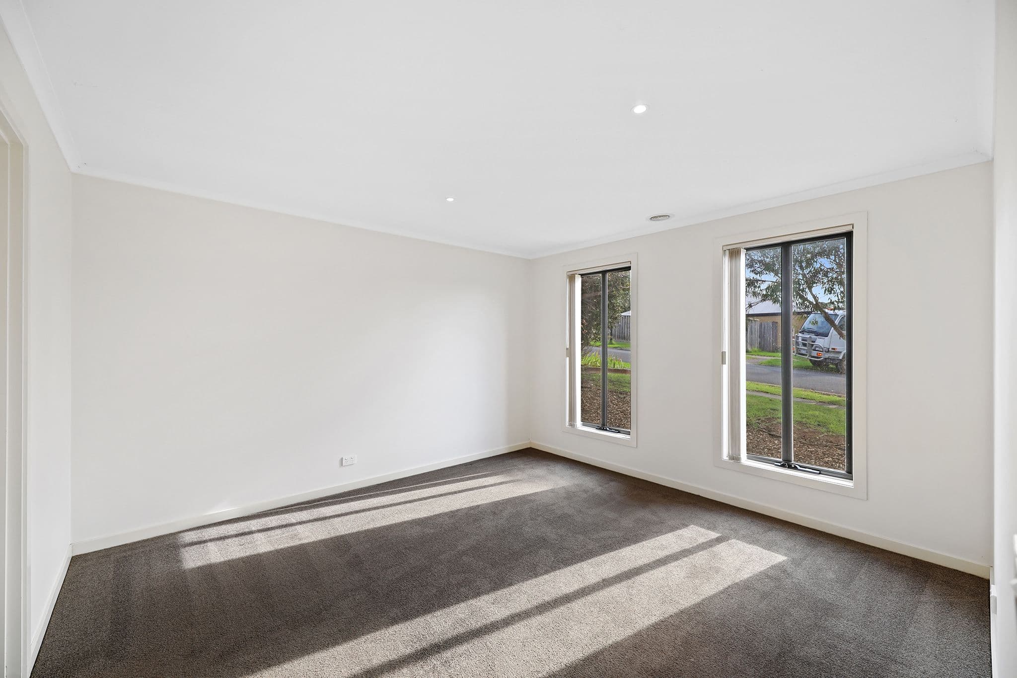 10 Rivendale Crescent, Drouin VIC 3818, Drouin - Thumbnail 5