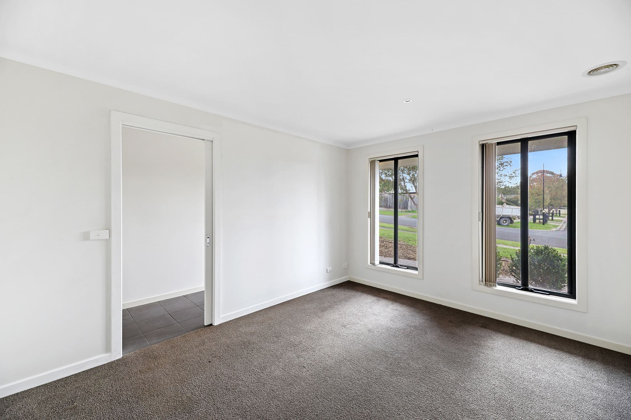 10 Rivendale Crescent, Drouin VIC 3818, Drouin - Thumbnail 6