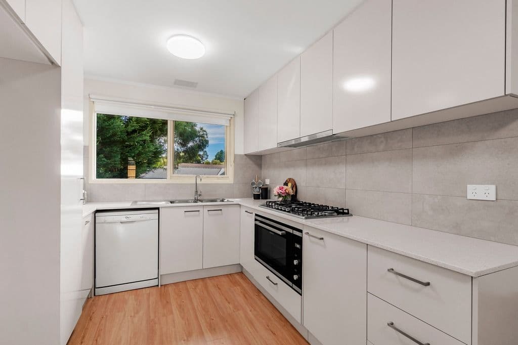 50 Cuthbert Drive, Mill Park VIC 3082, Mill Park - Thumbnail 2