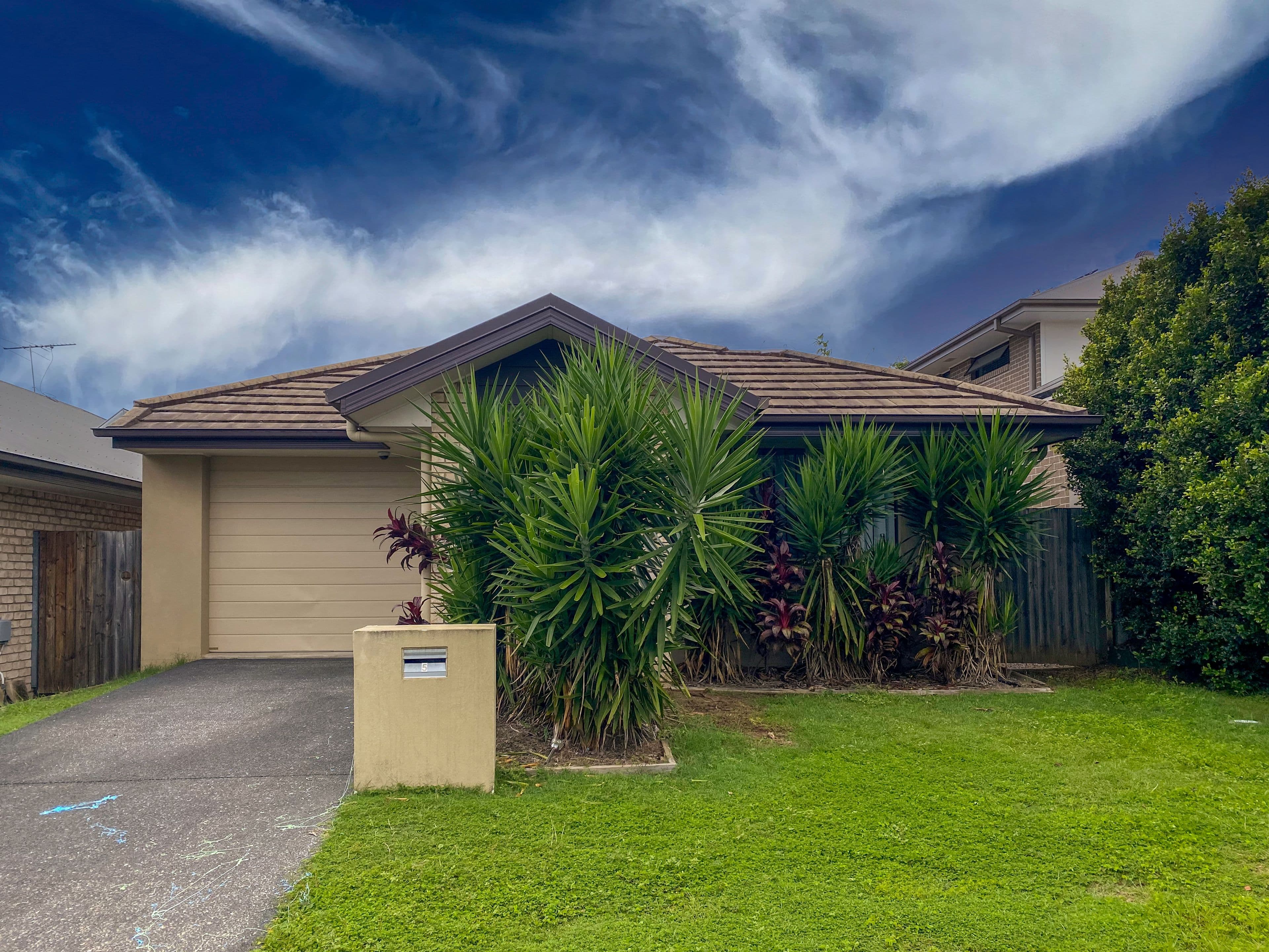 5 Dickson Crescent, North Lakes QLD 4509, North Lakes - Image 1