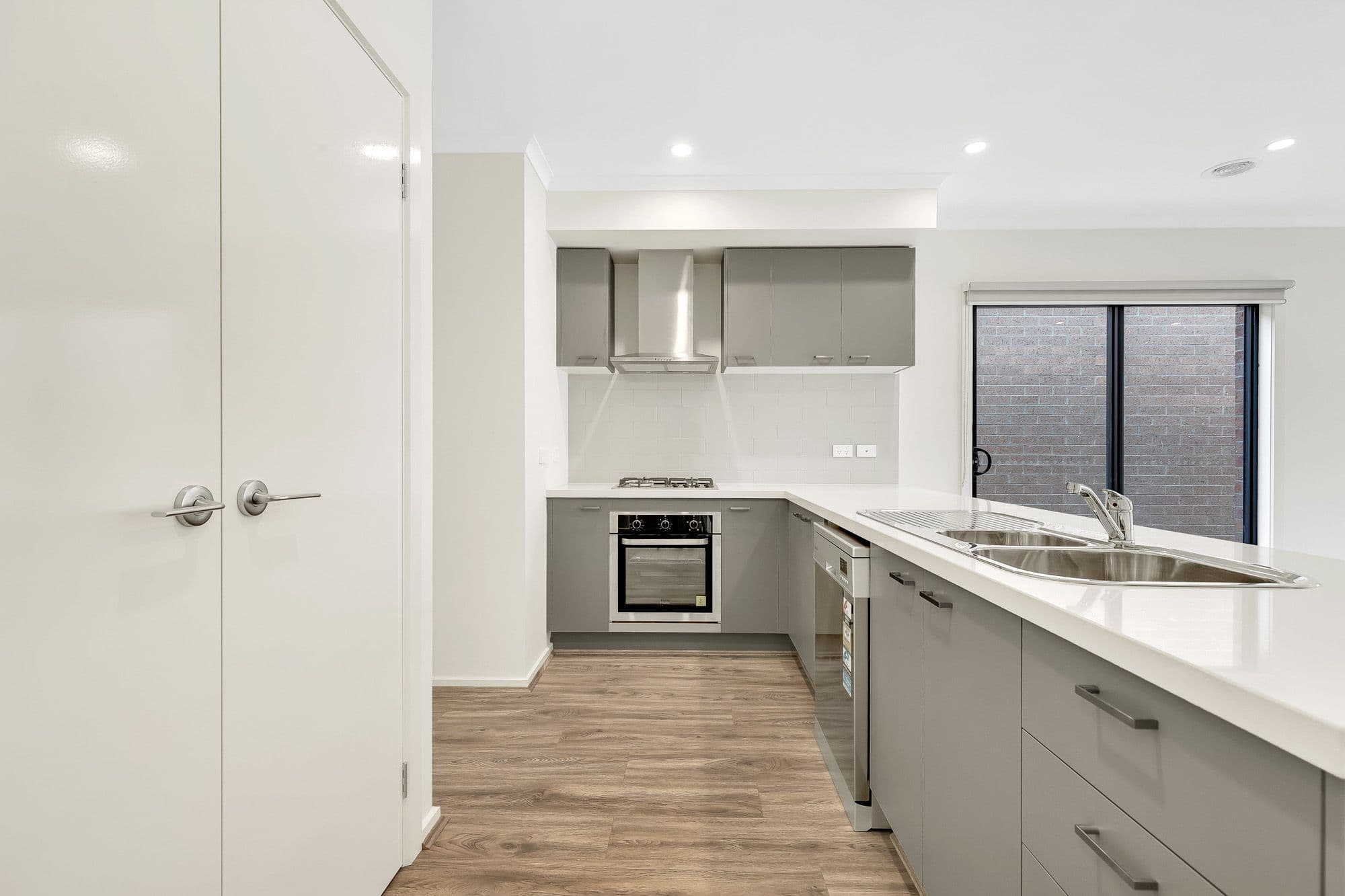 25 Hirata Boulevard, Wyndham Vale VIC 3024, Wyndham Vale - Thumbnail 2