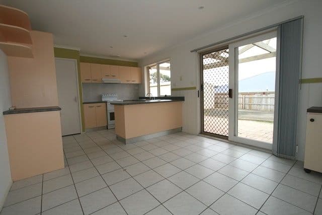 16 Manna Gum Drive, Cowes VIC 3922, Cowes - Thumbnail 3