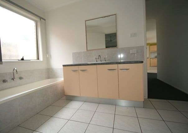 16 Manna Gum Drive, Cowes VIC 3922, Cowes - Thumbnail 8