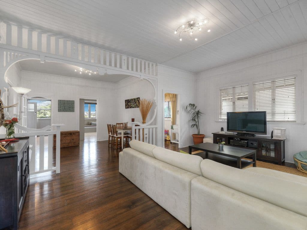 24 Rita Street, Holland Park QLD 4121, Holland Park - Thumbnail 2
