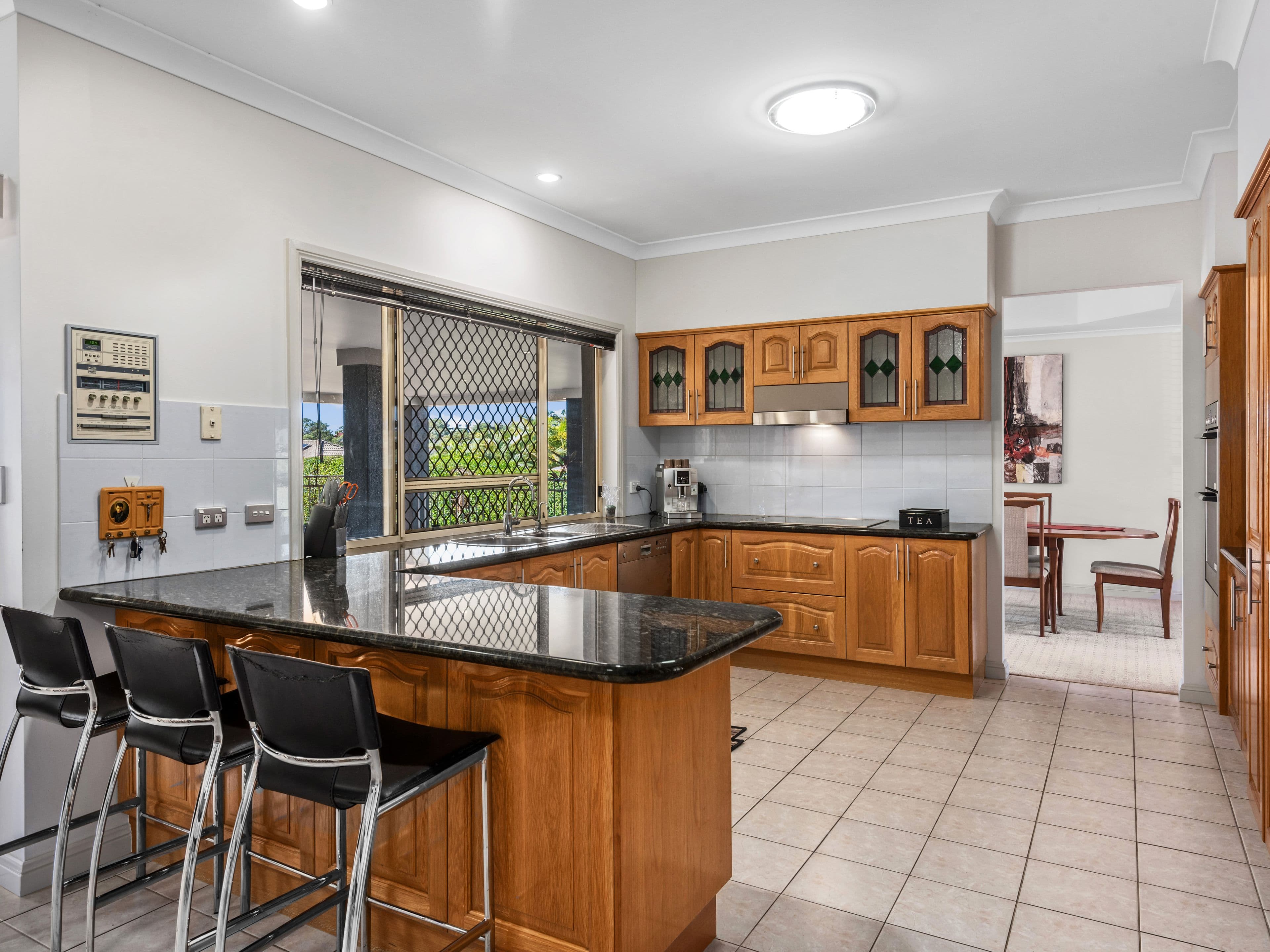 11 Halleys Crescent, Bridgeman Downs QLD 4035, Bridgeman Downs - Thumbnail 6