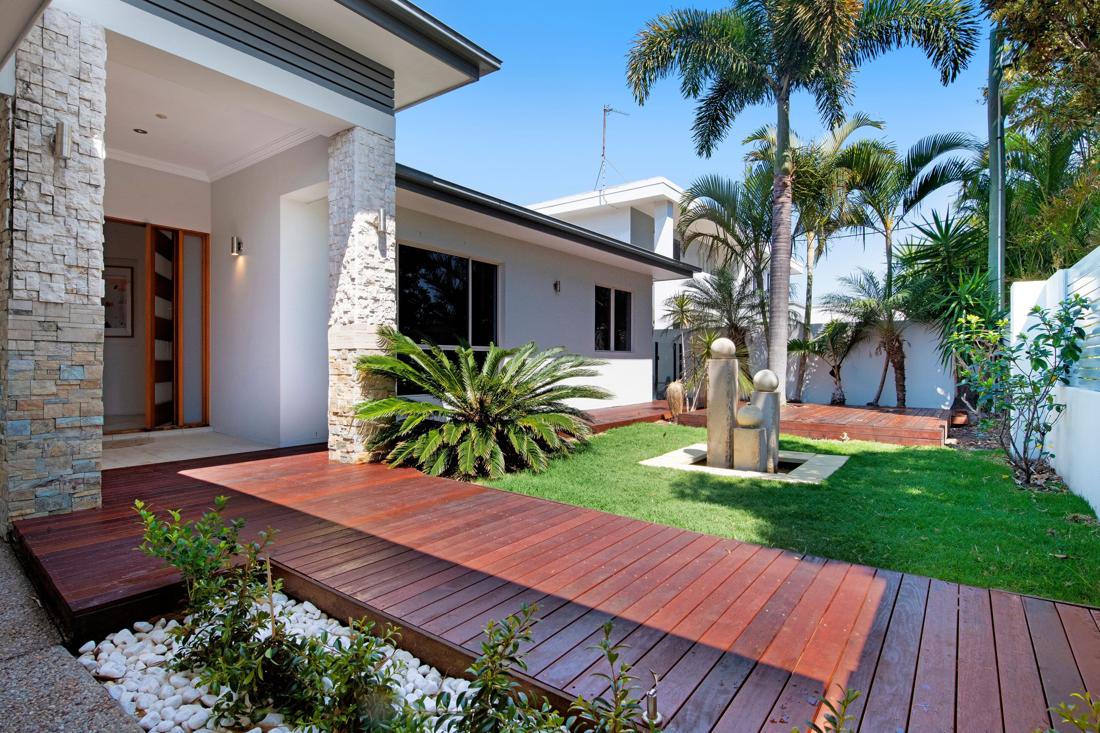 2 Mexicali Court, Broadbeach Waters QLD 4218, Broadbeach Waters - Thumbnail 4