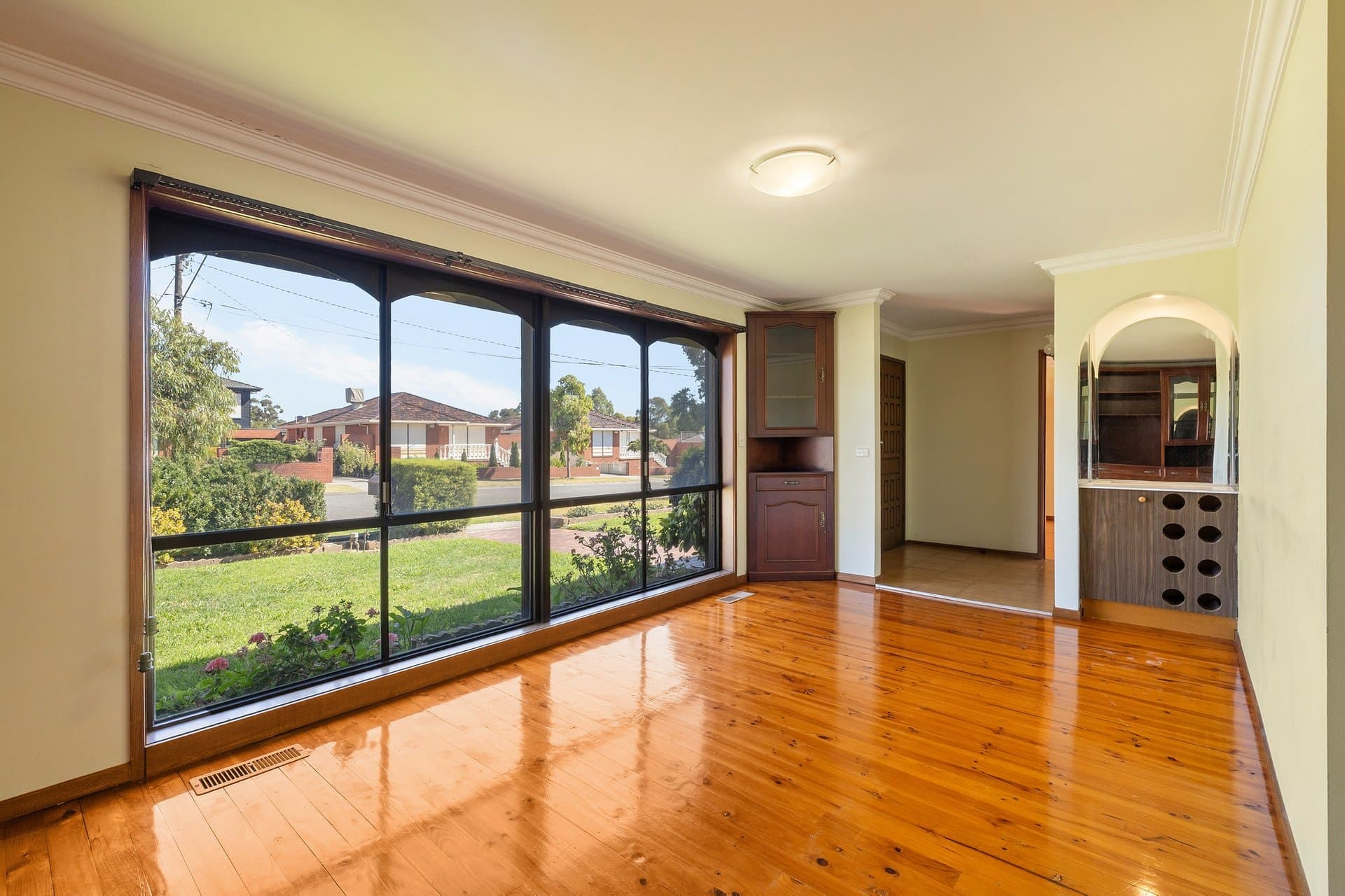 16 Taunton Drive, Bundoora - Thumbnail 3