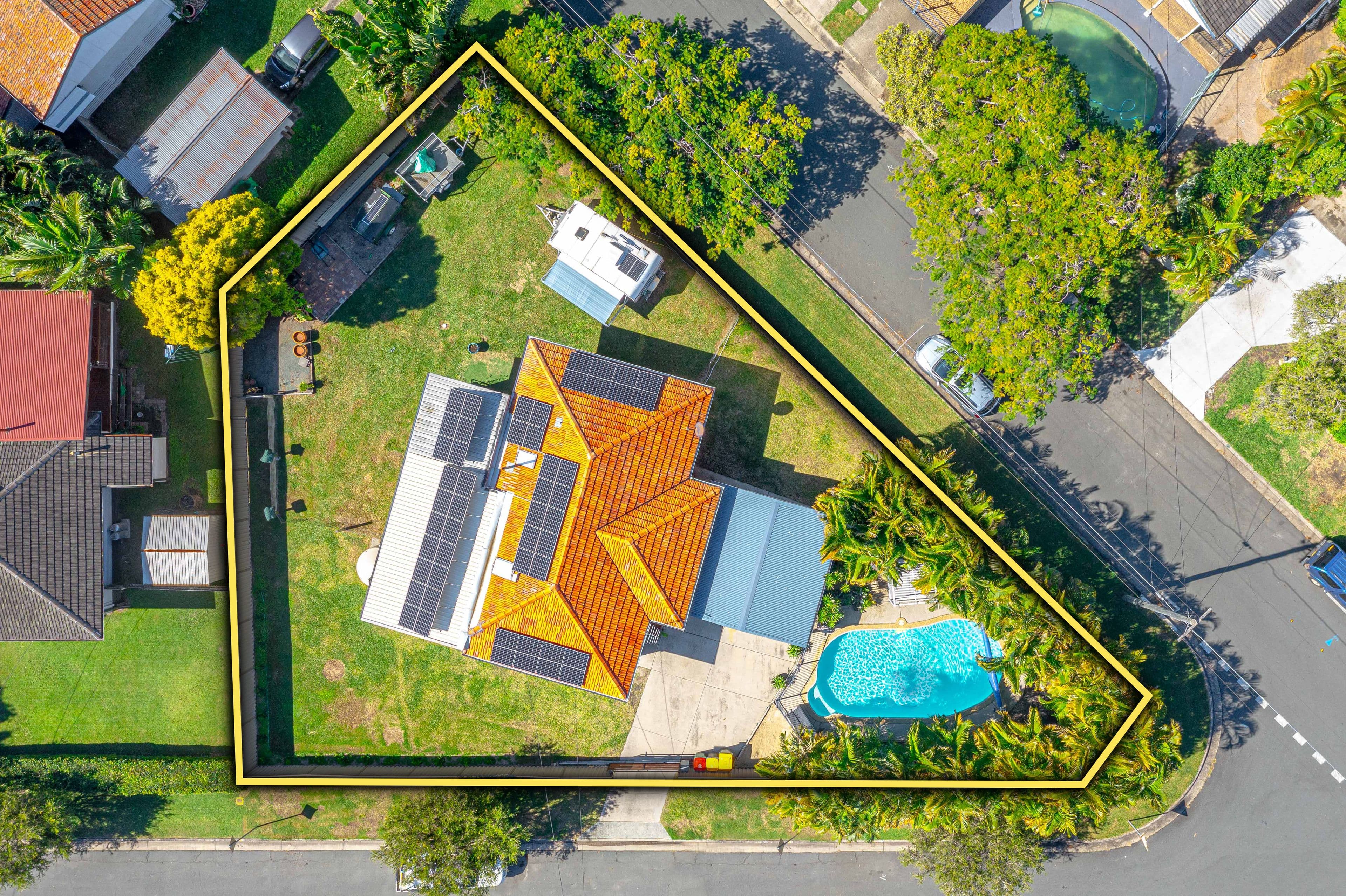 11 Esperanto Street, Redcliffe QLD 4020, Redcliffe - Thumbnail 2