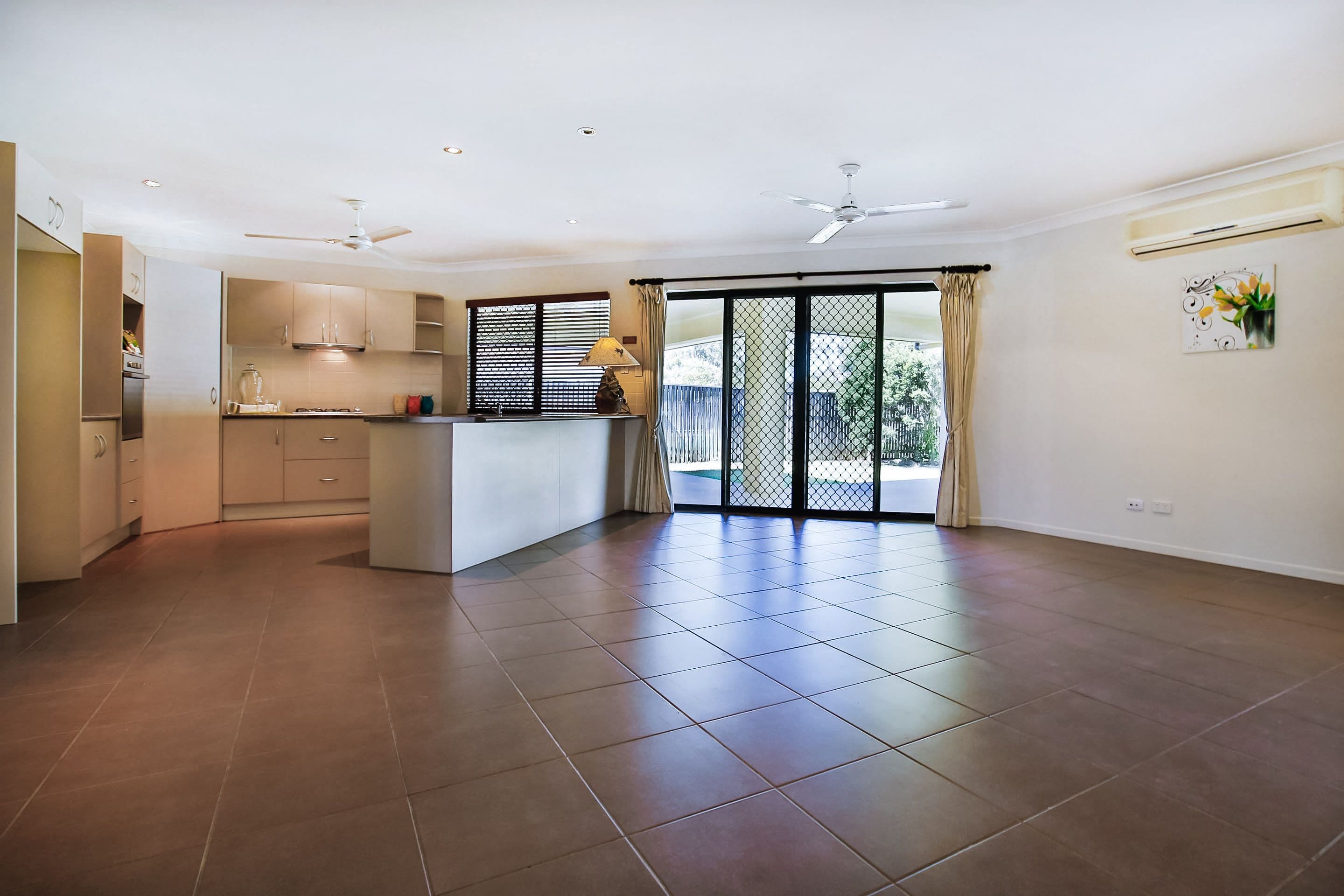 11 Eshelby Street, Bushland Beach QLD 4818, Bushland Beach - Thumbnail 2