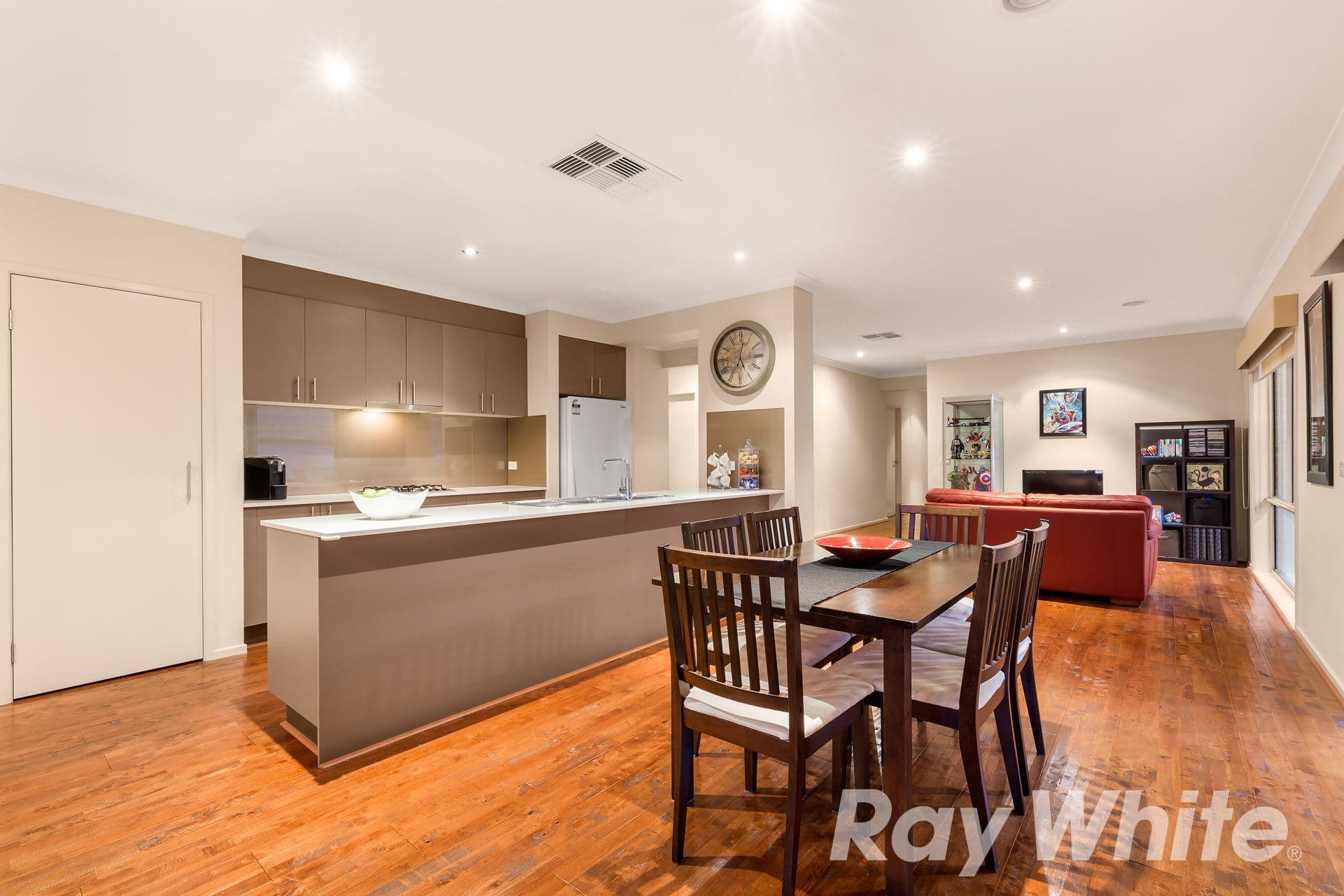 76 Dean Drive, Orange, Orange - Thumbnail 3