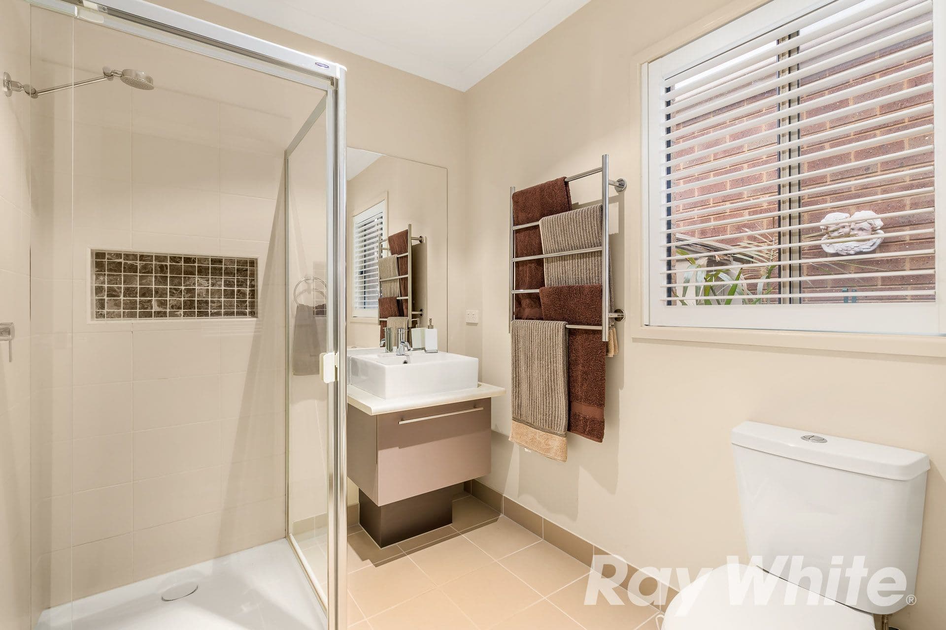 76 Dean Drive, Orange, Orange - Thumbnail 8