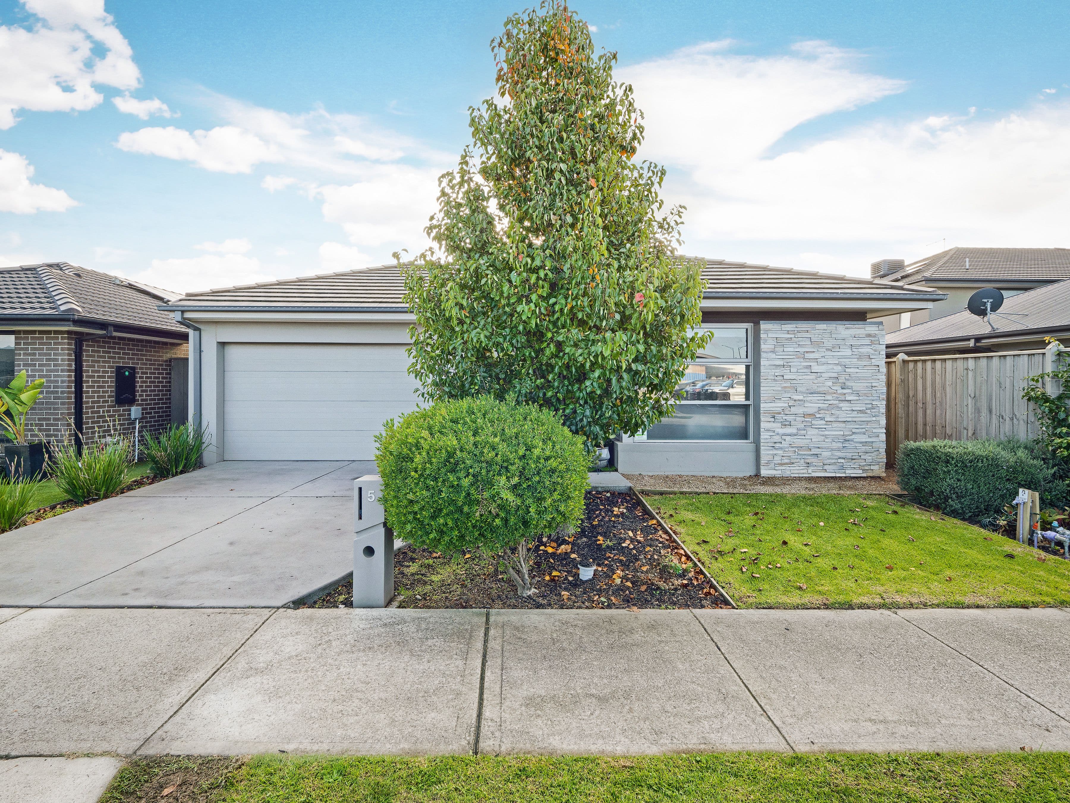5 Panther Close, Clyde North VIC 3978, Clyde North - Image 1