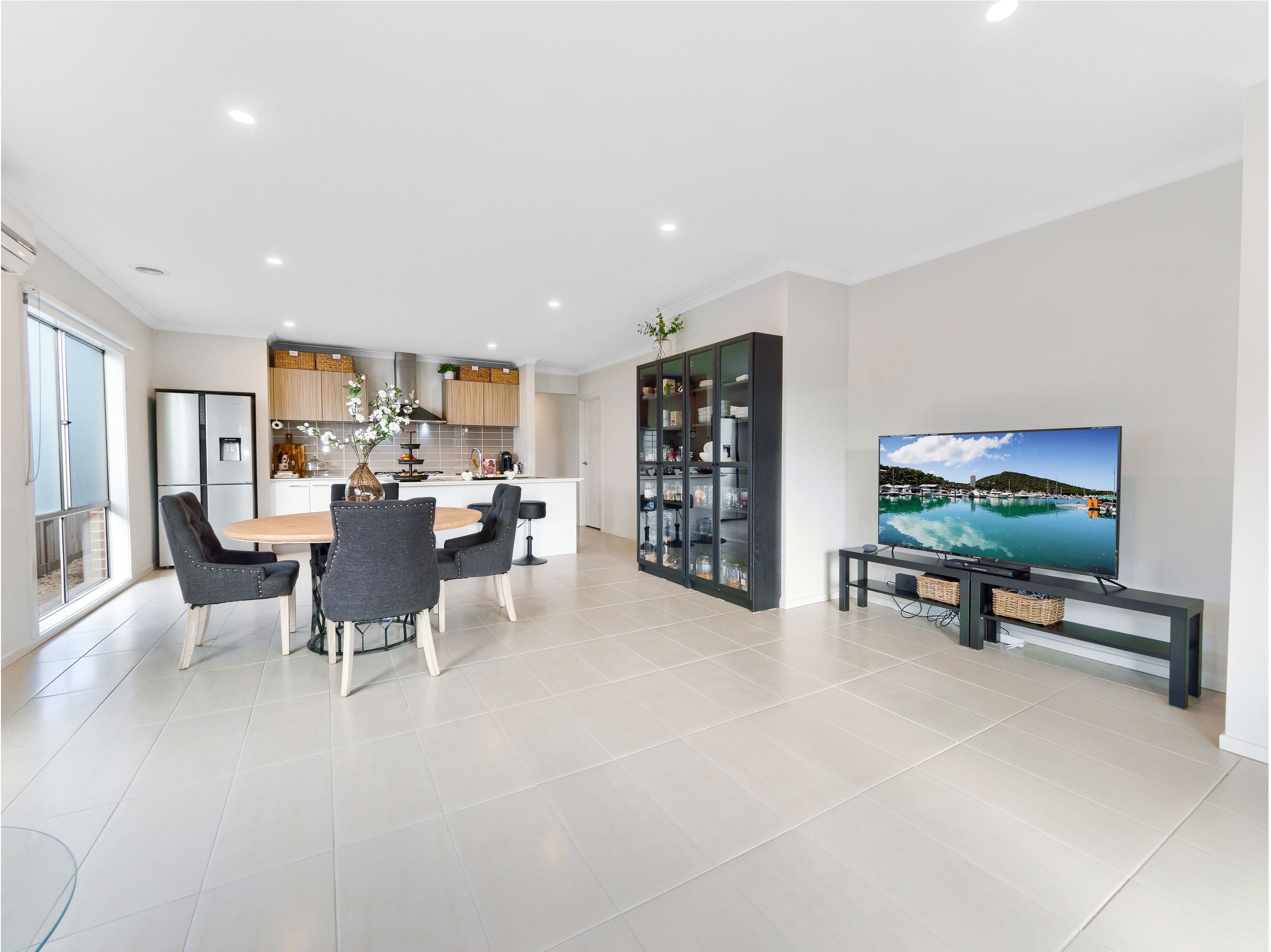 5 Panther Close, Clyde North VIC 3978, Clyde North - Thumbnail 4