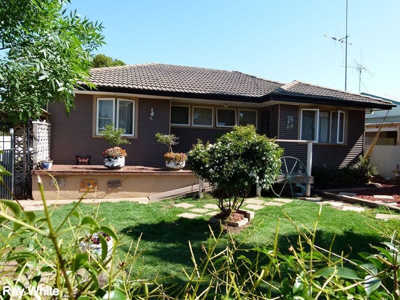 18 Scrivener Street, FORBES NSW 2871, Forbes - Image 1
