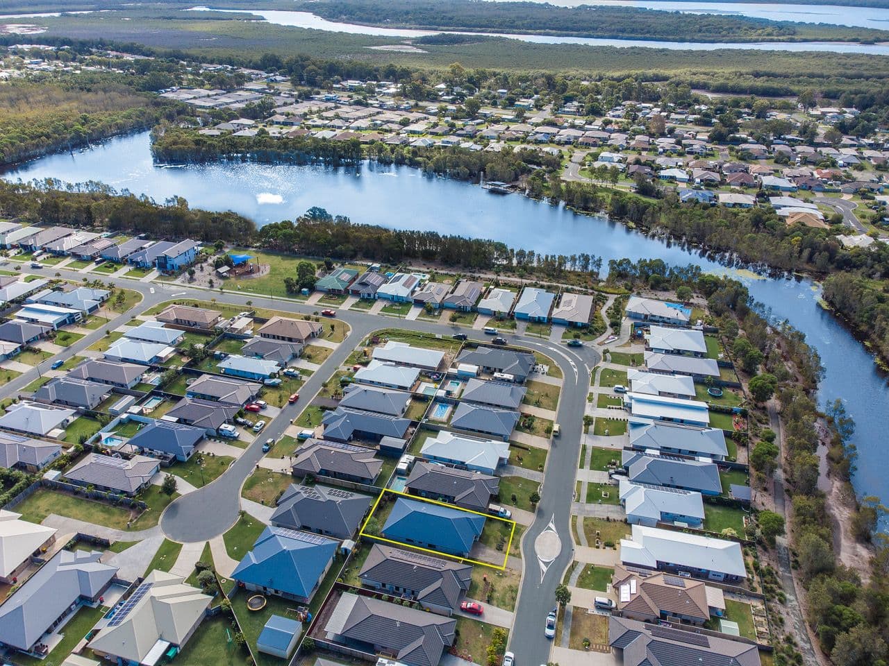 72 Lakeside Crescent, Ningi QLD 4511, Ningi - Thumbnail 2