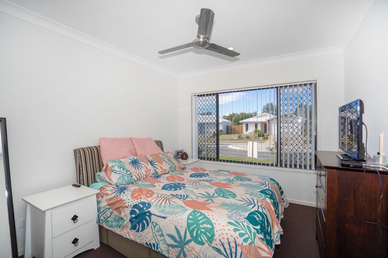 72 Lakeside Crescent, Ningi QLD 4511, Ningi - Thumbnail 4