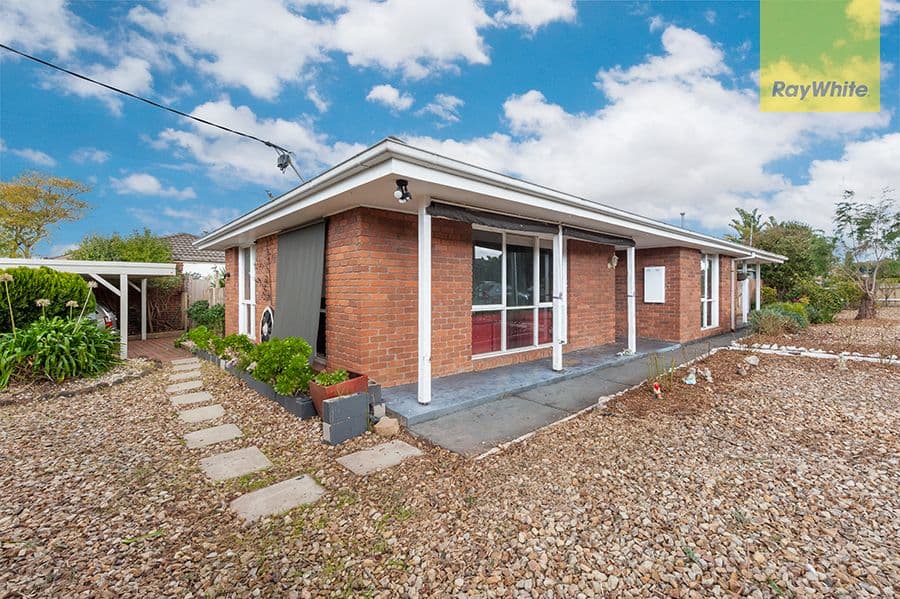 3 Langdon Crescent, Craigieburn VIC 3064, Craigieburn - Thumbnail 3