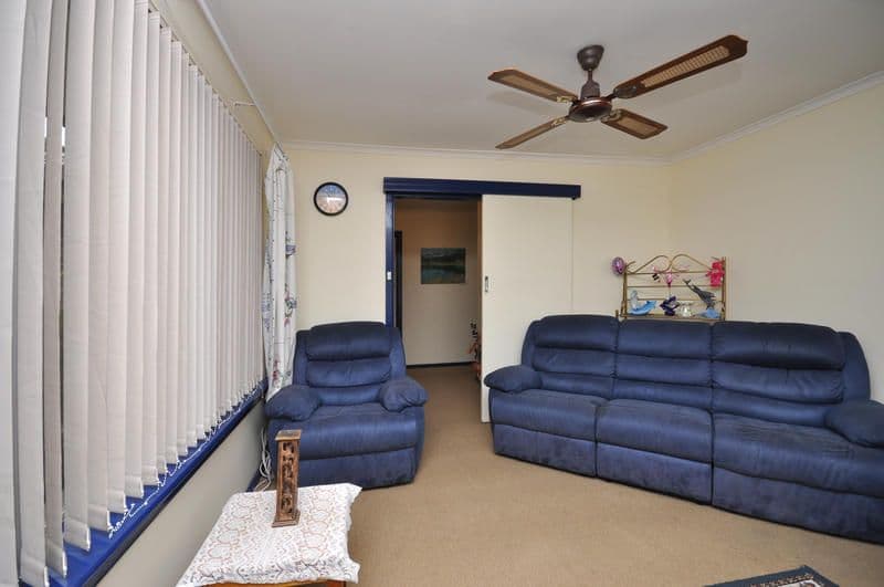 1 Gretel Crescent, HALLETT COVE SA 5158, Hallett Cove - Thumbnail 3