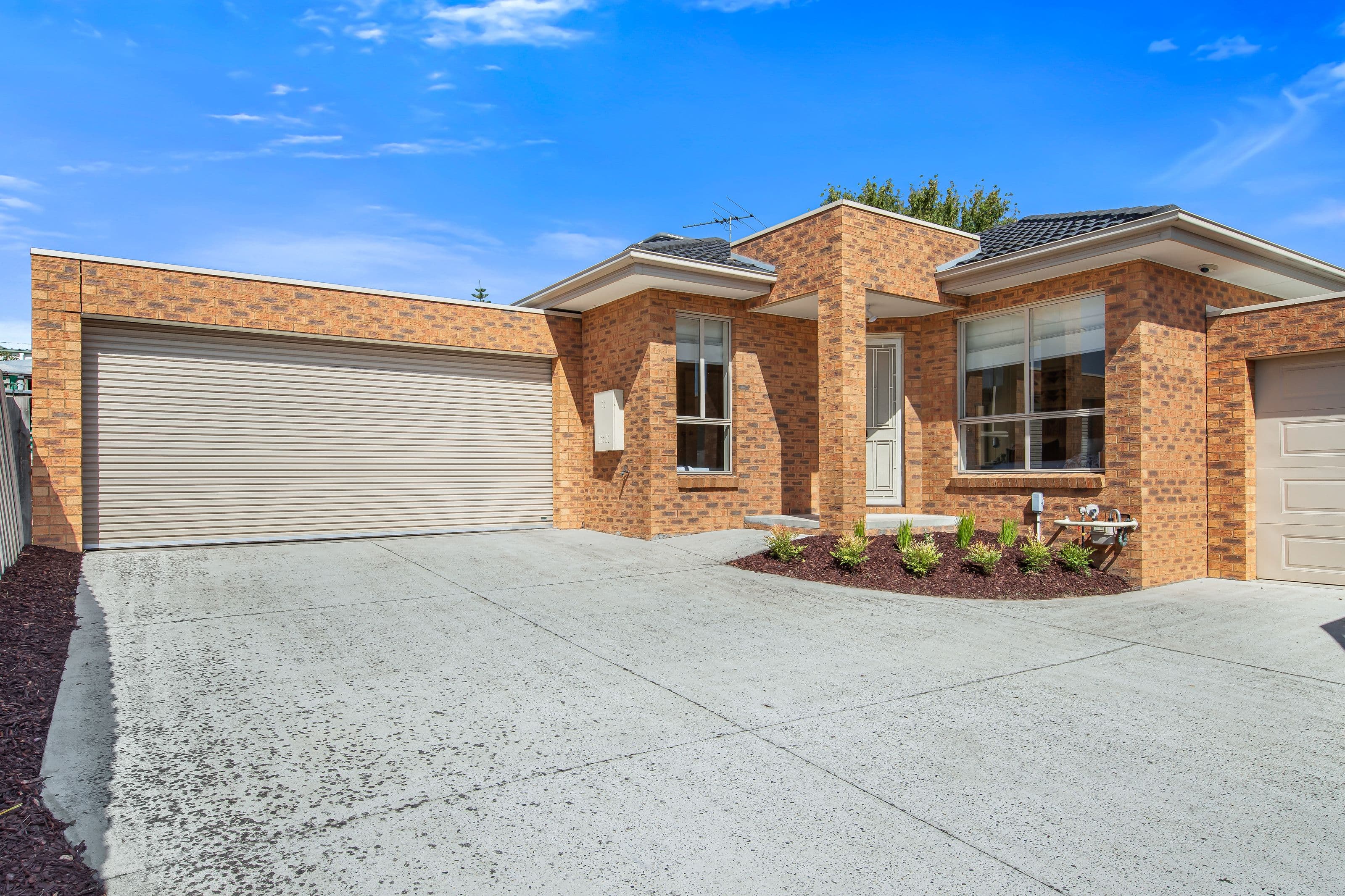 18 Carmichael Road, Oakleigh East VIC 3166, Oakleigh East - Image 1