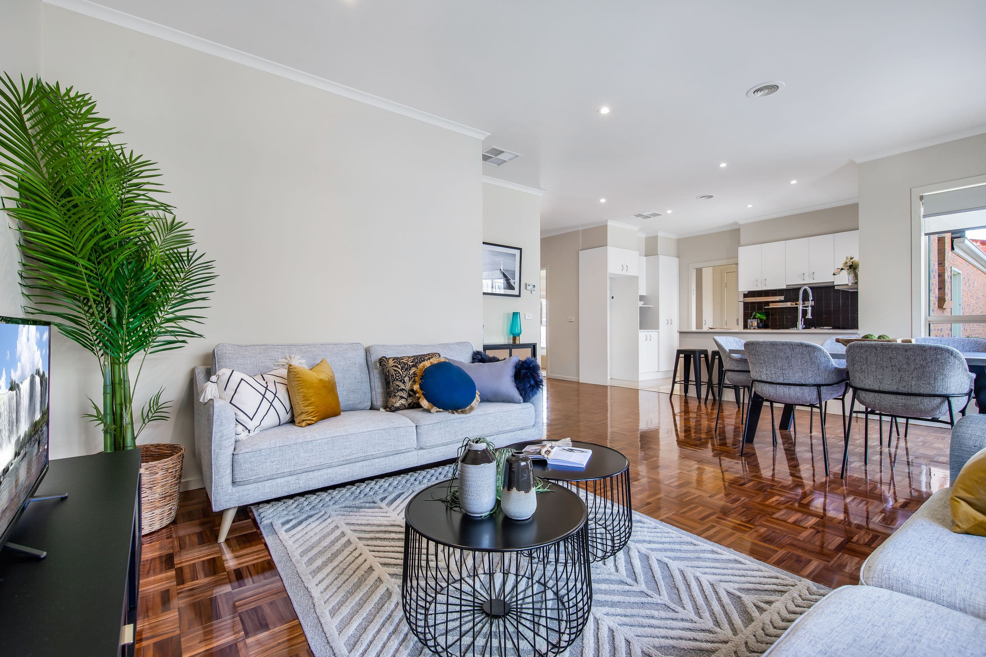 18 Carmichael Road, Oakleigh East VIC 3166, Oakleigh East - Thumbnail 2