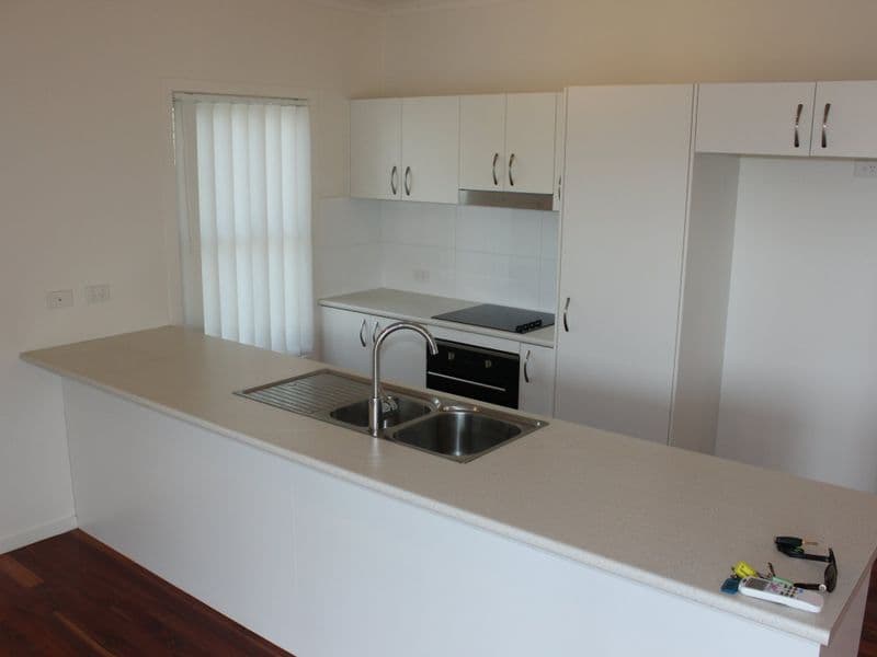 6 Shand Street, Mount Perry QLD 4671, Mount Perry - Thumbnail 2