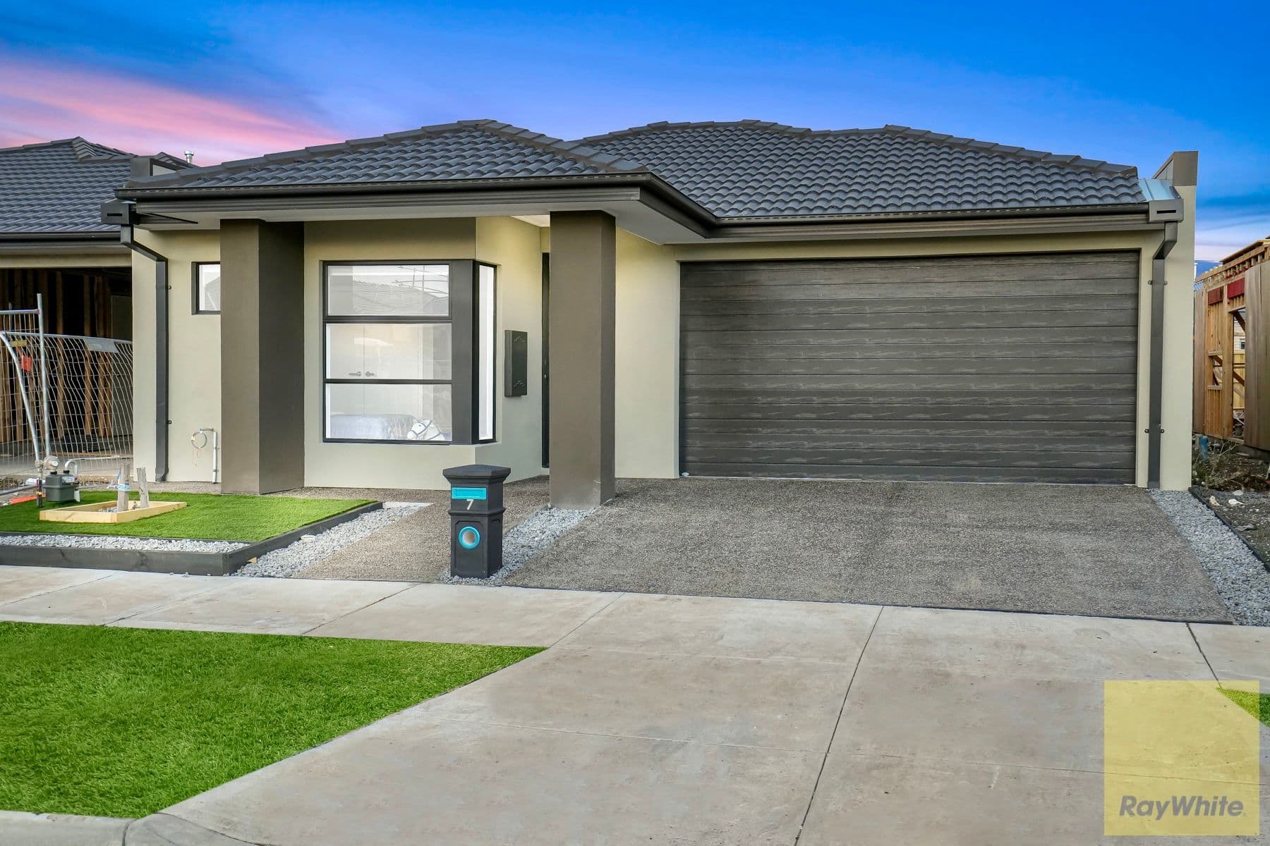 7 Melissa Street, Tarneit VIC 3029, Tarneit - Thumbnail 2