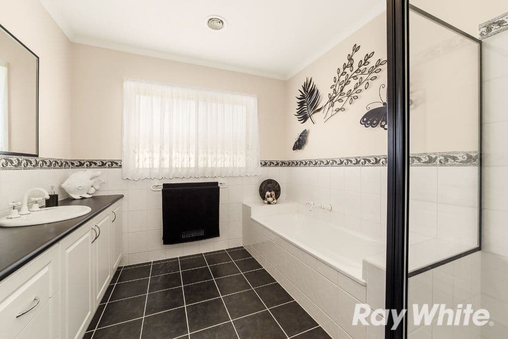 36 Westwood Drive, Mill Park VIC 3082, Mill Park - Thumbnail 7