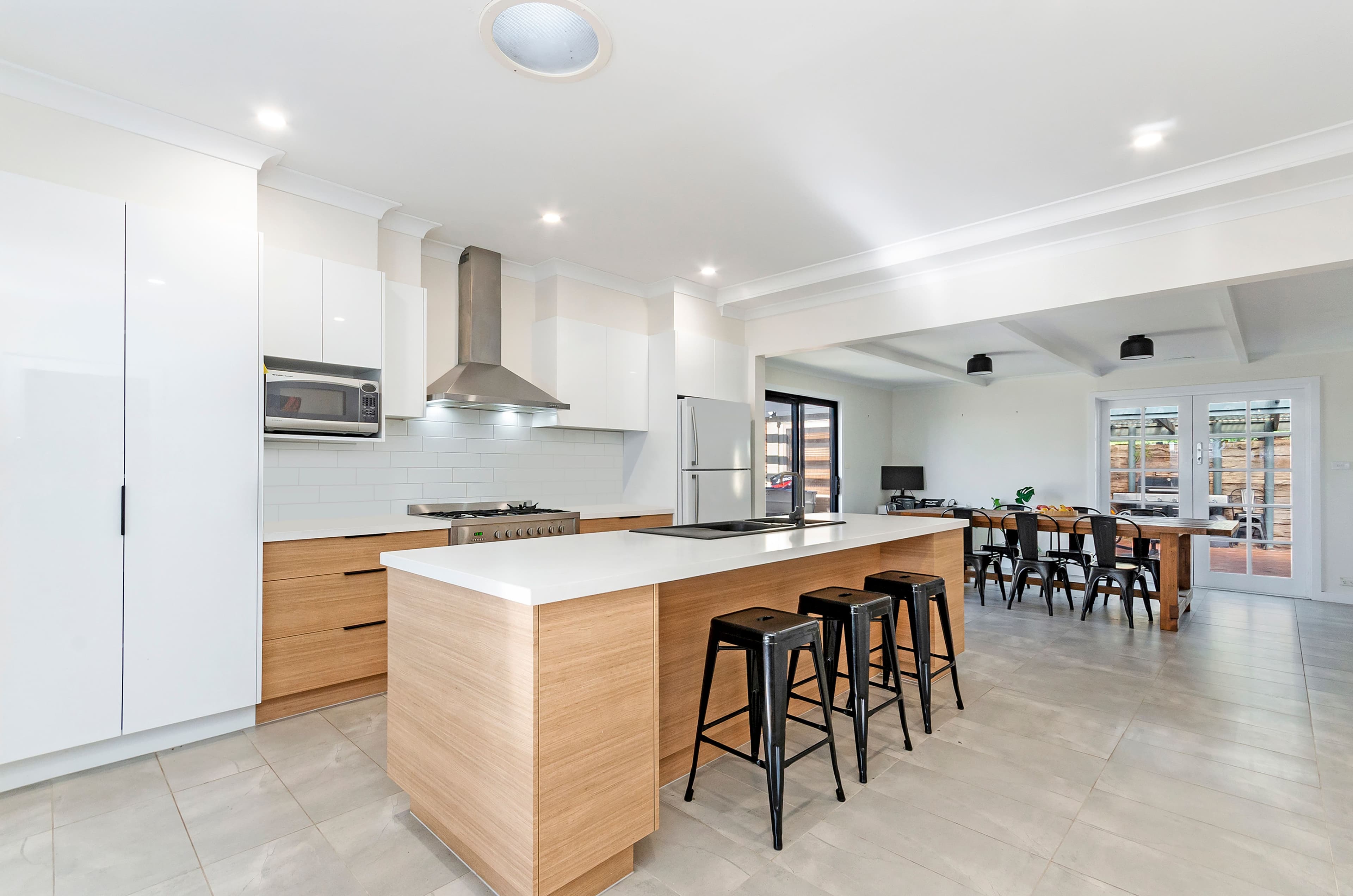 11 Gladstone Street, Warrnambool VIC 3280, Warrnambool - Thumbnail 2