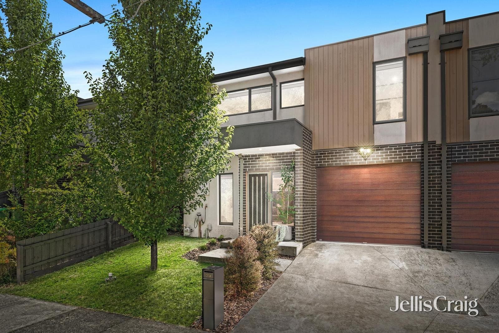 2A Beatrice Street, Kilsyth, Kilsyth - Thumbnail 2