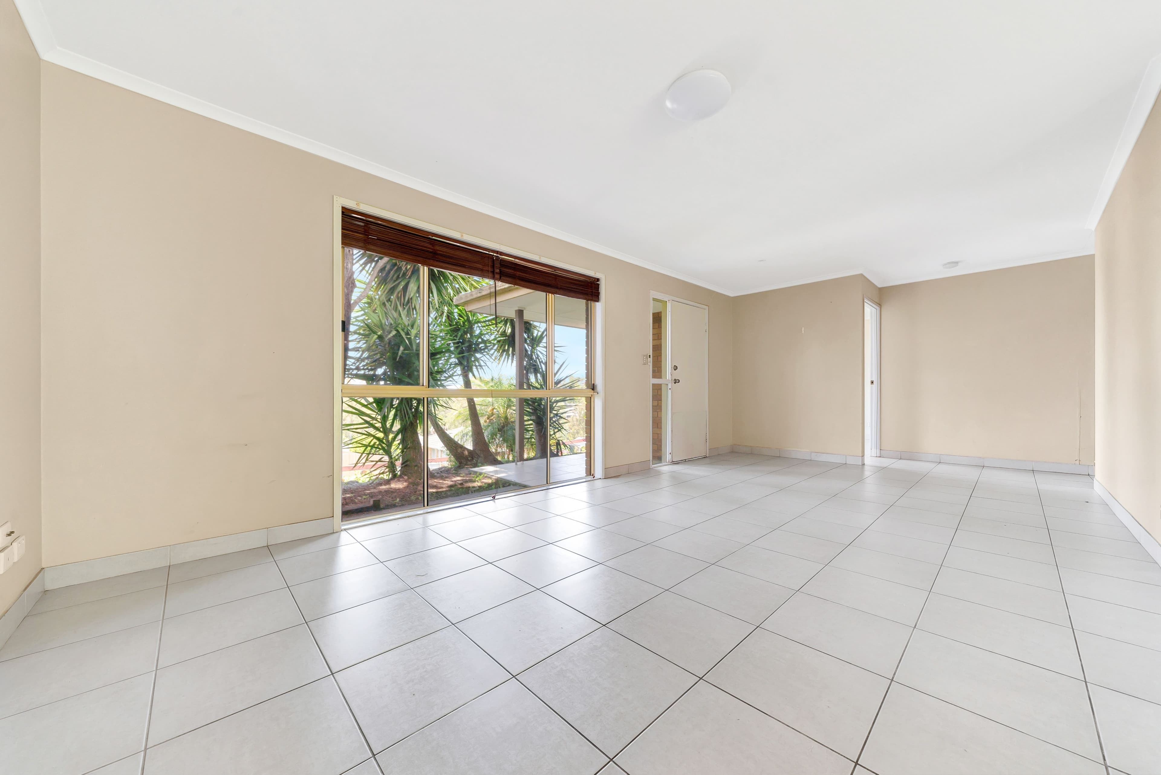 4 Bou Court, Edens Landing QLD 4207, Edens Landing - Thumbnail 5
