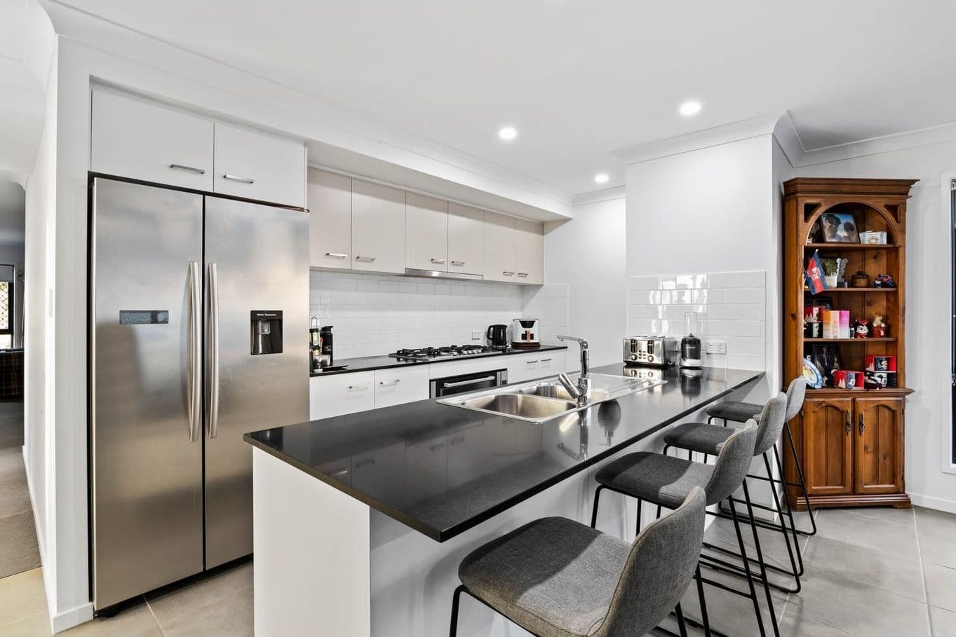 3 Barbara Plant Court, SPRING MOUNTAIN QLD 4300, Spring Mountain - Thumbnail 2