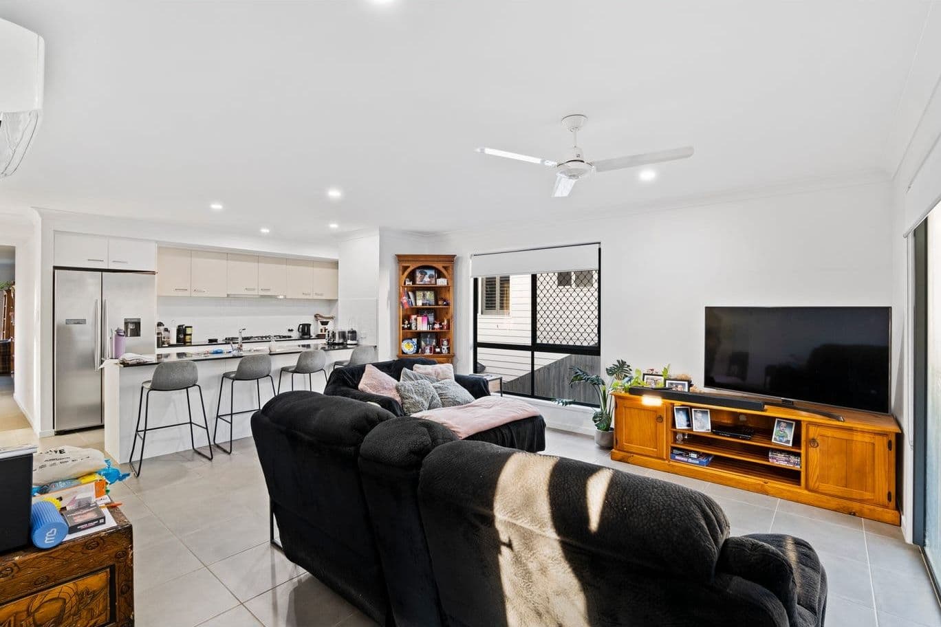 3 Barbara Plant Court, SPRING MOUNTAIN QLD 4300, Spring Mountain - Thumbnail 3