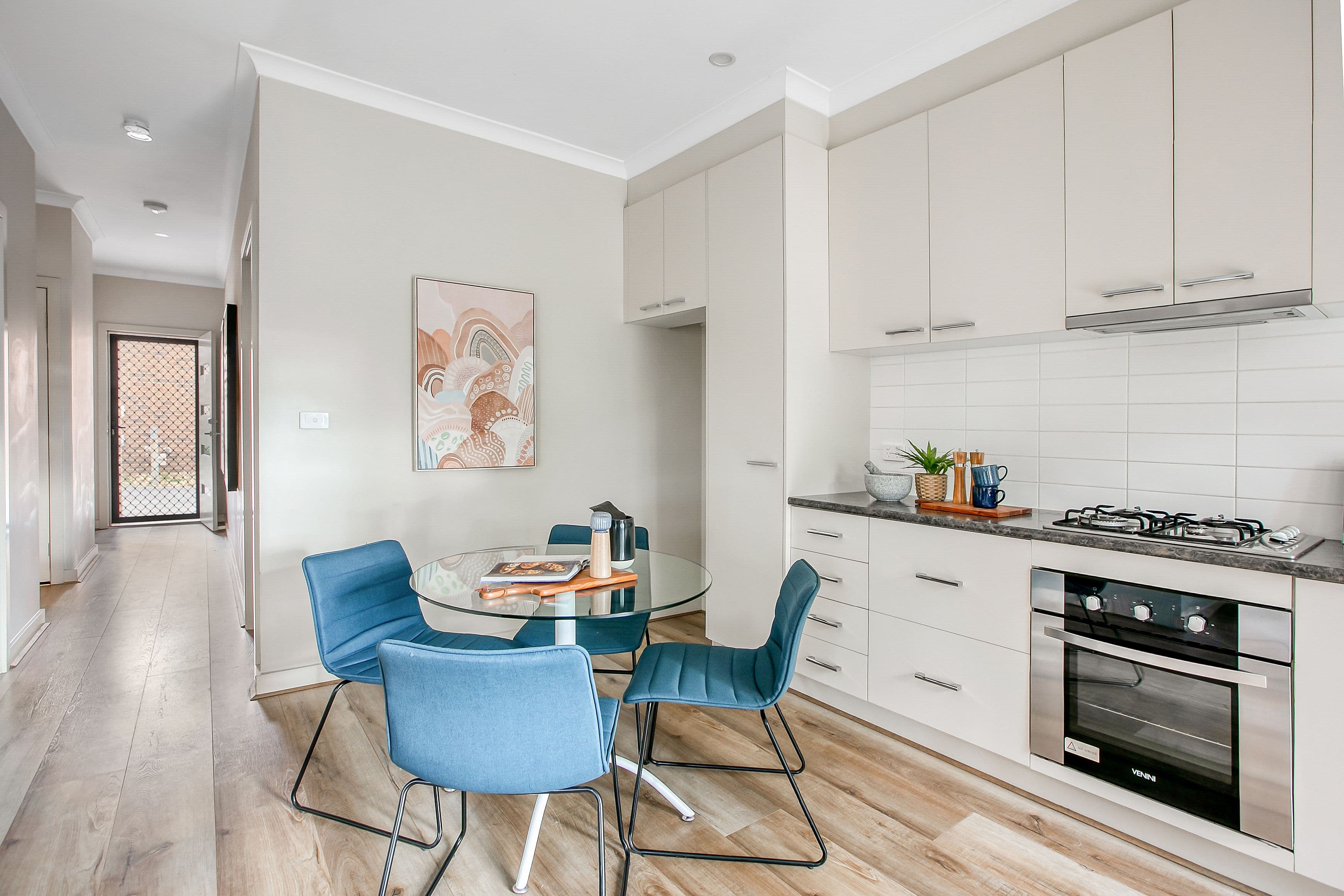 18 Maclagan Crescent, Reservoir VIC 3073, Reservoir - Thumbnail 5