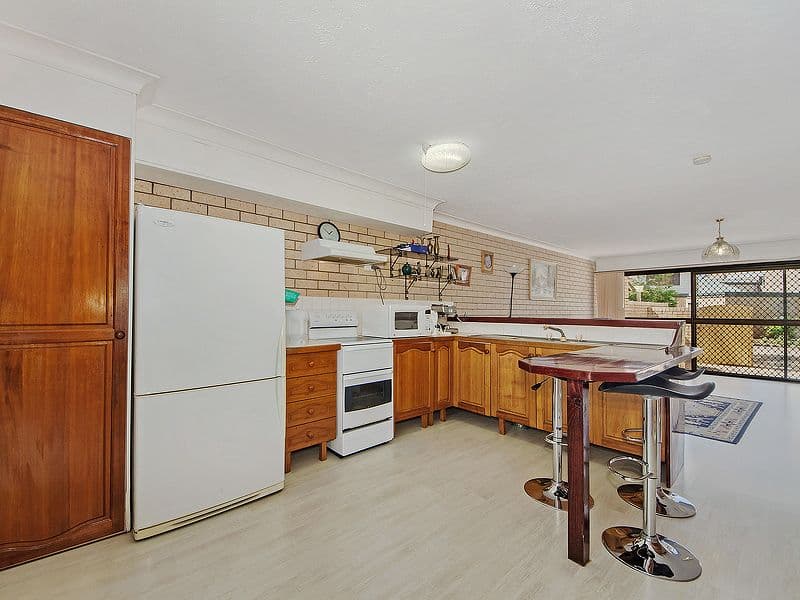 14 Shrike Court, BURLEIGH WATERS QLD 4220, Burleigh Waters - Thumbnail 4