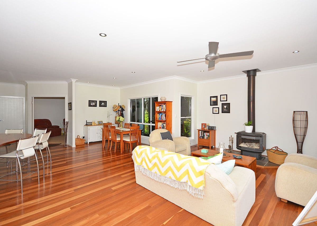 34 Hughes Road, Urangan QLD 4655, Urangan - Thumbnail 4