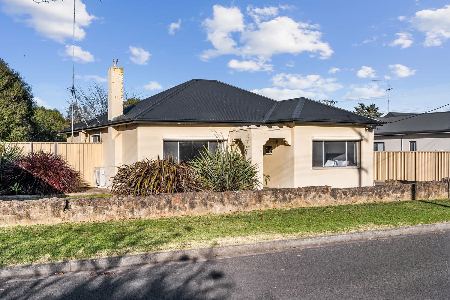 32 Umpherston Street, Mount Gambier SA 5290, Mount Gambier - Image 1