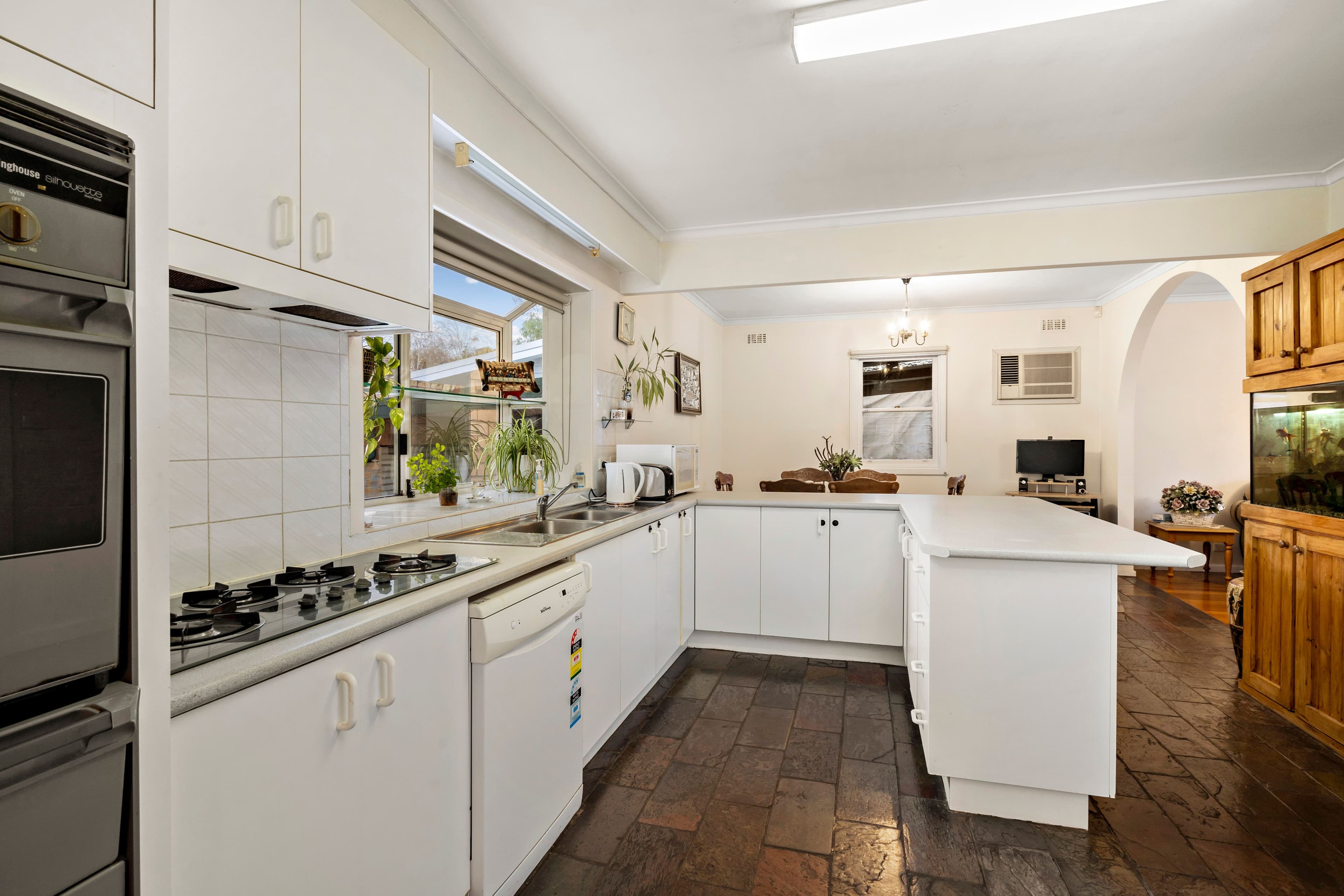7 Melaleuca Drive, Clarinda VIC 3169, Clarinda - Thumbnail 4