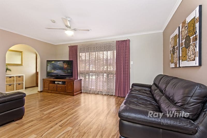 8 Robertson Crescent, Redwood Park SA 5097, Redwood Park - Thumbnail 4